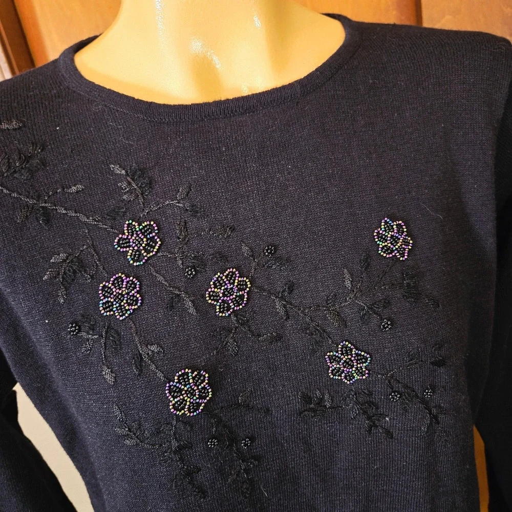 Vintage Jenny Black Beaded Floral Embroidery Long Sleeve‎ Knit Top Womens Small
